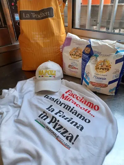 Ingrédients et accessoires pour pizza